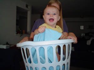helping.mom.do.the.laundry.jpg